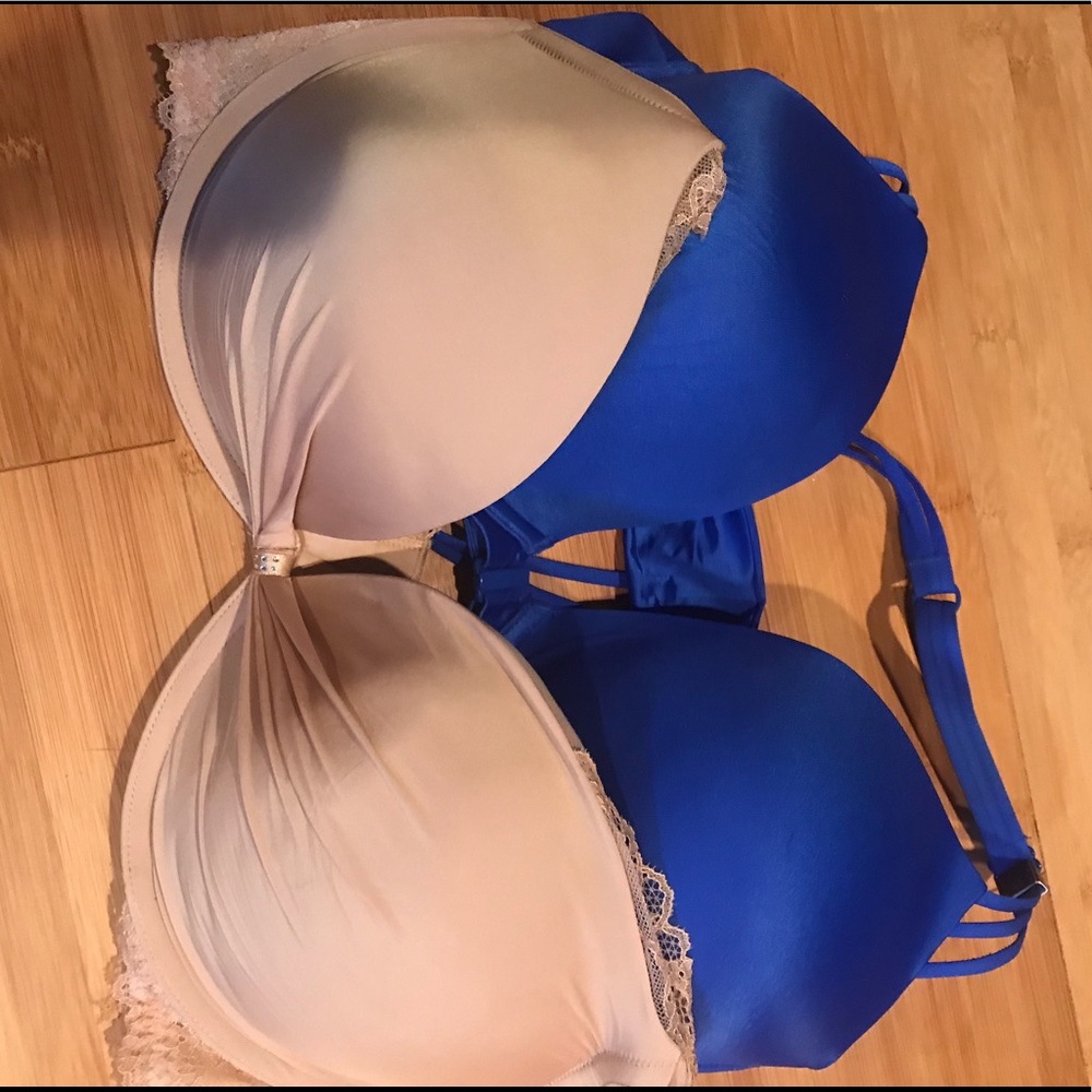 “NEW” Victoria Secret Bras - 38D